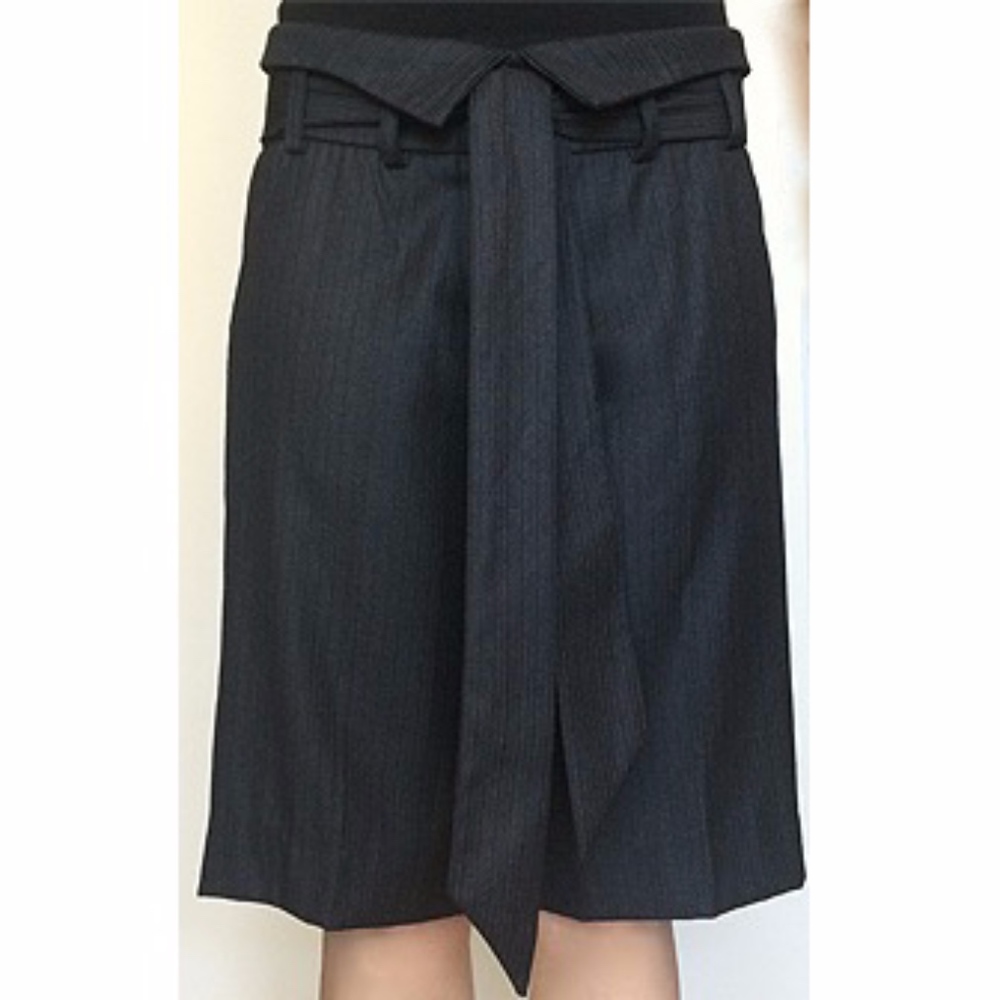 Emphasis Medium Fabric-Belt Capris Cropped Pants